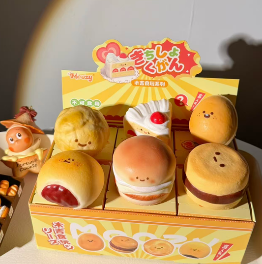 🍰 Bakery Treats Blind Box — Carton of 6 [Moozy]
